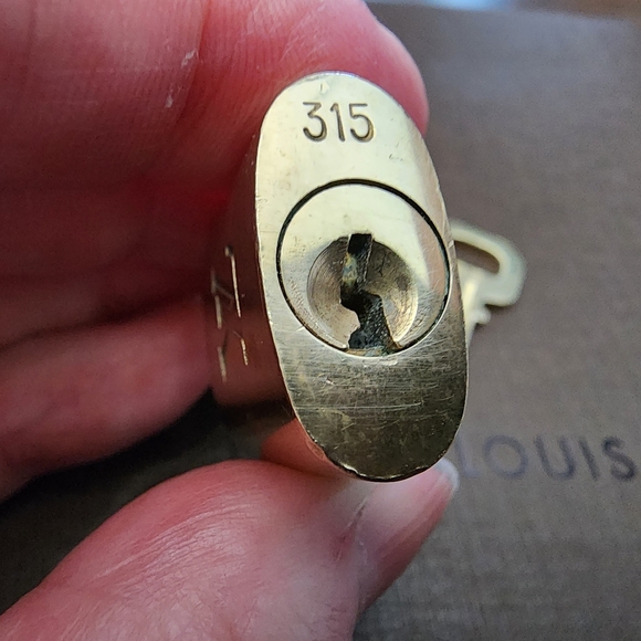Louis Vuitton Lock & Key #315 - Picture 5 of 5